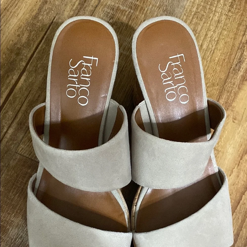 Franco Sarto Fiore beige Suede Wedges Slip On Comfort Leather sandals size 7.5